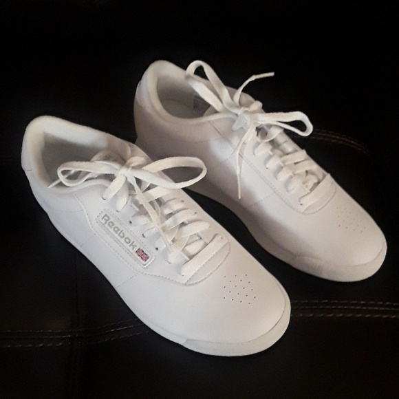 reebok tennis shoes womens